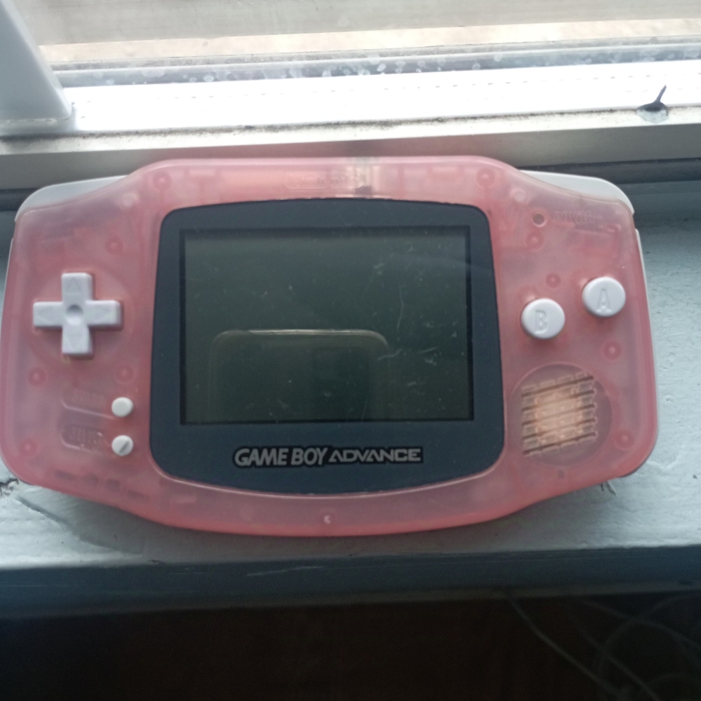 Gameboy advance pink console